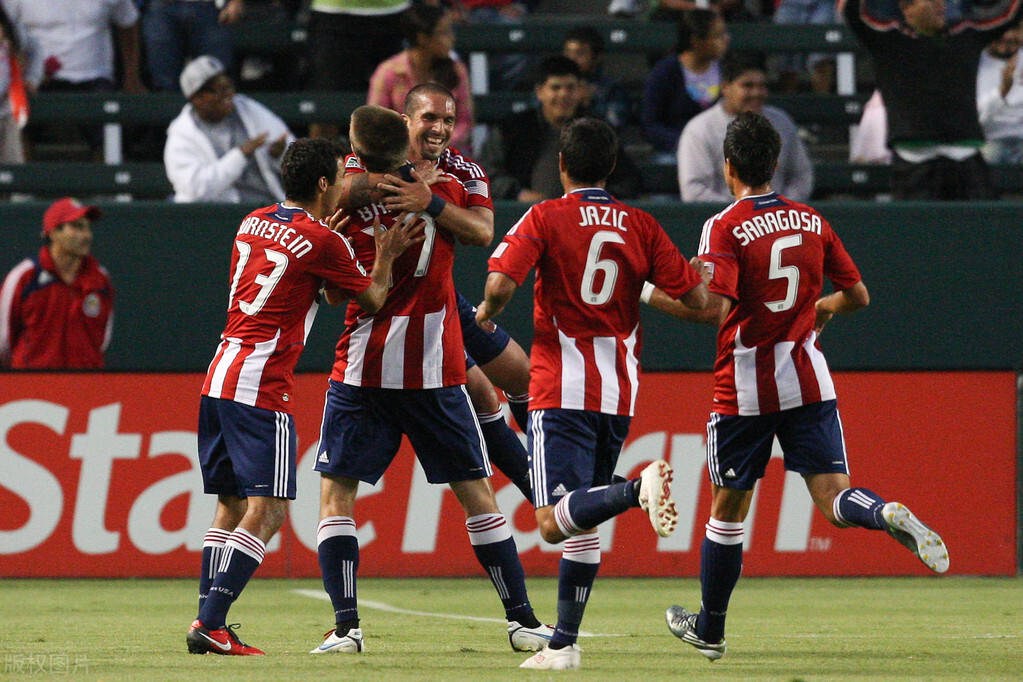 关于阿贾克斯发布备战花絮,关键时刻完成体检,足总杯任务艰巨,更衣室氛围转暖的信息-九博网页版