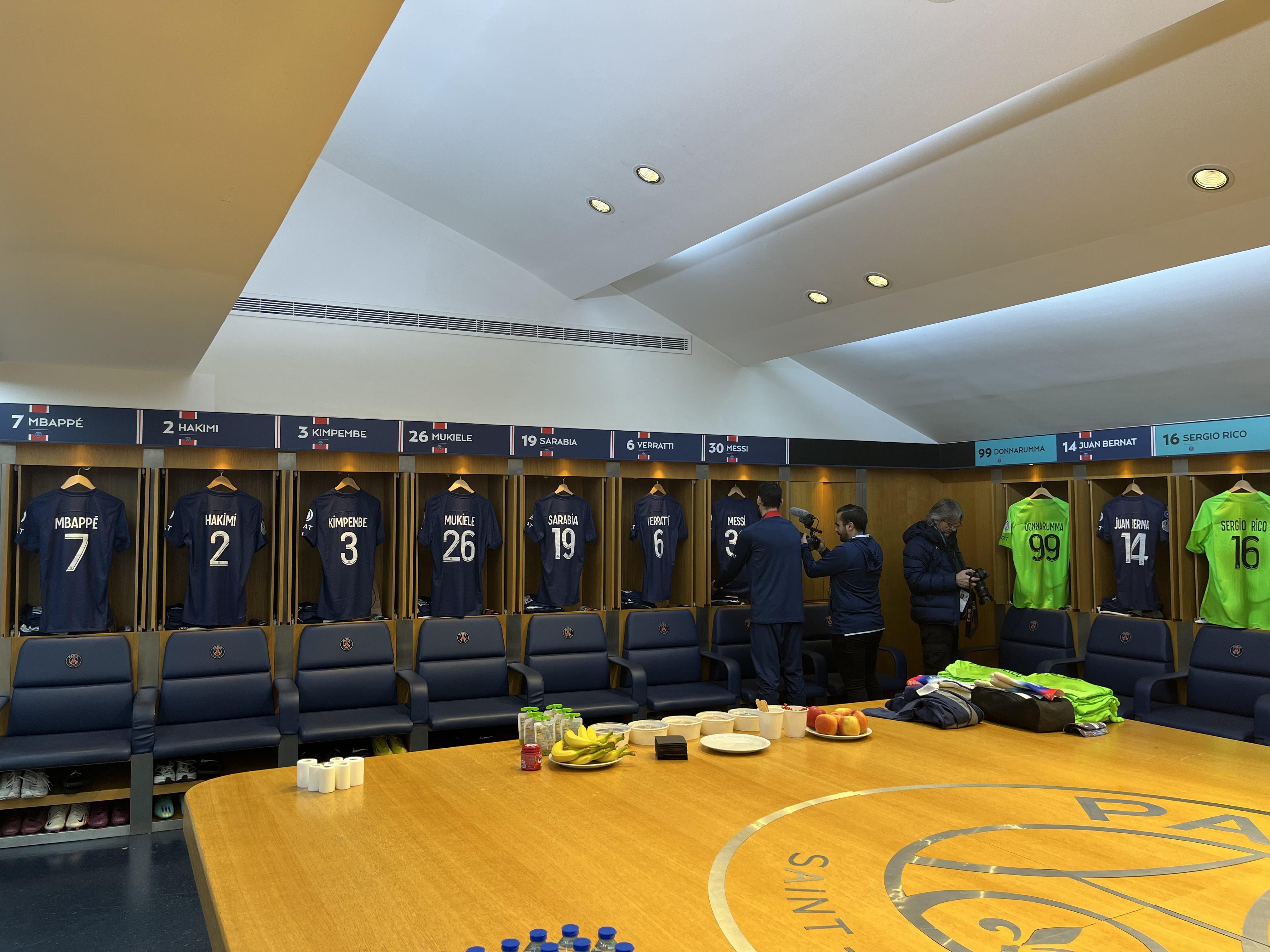 集结日欧超杯传出新动向;国际米兰手感冰凉;管理层表态——更衣室稳定;更衣室氛围转暖的简单介绍-九博网站