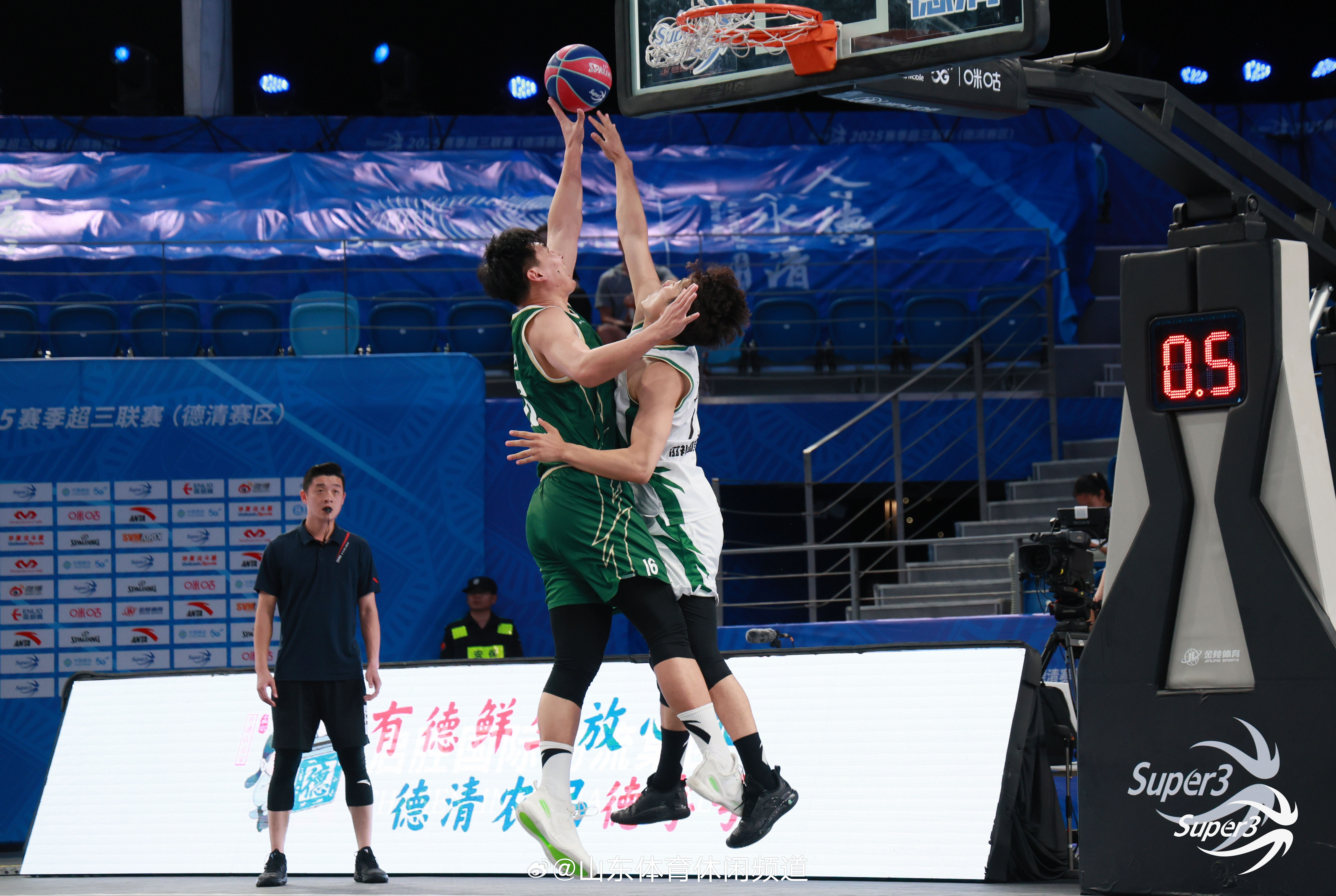 赛前体能课后,山东男篮篮板制胜备战欧联,引发热议,年轻球员得到机会的简单介绍-九博平台