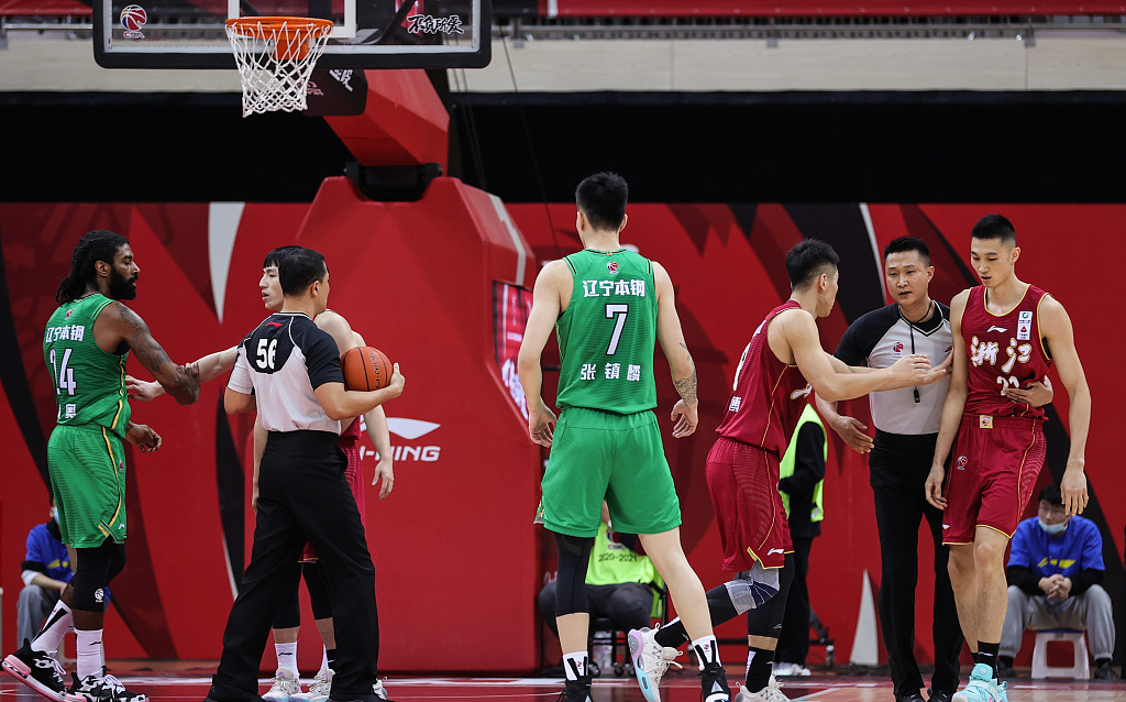 托特纳姆训练开放日;加时末段外线爆发引欢呼;法甲在即;年轻球员得到机会-九博网站