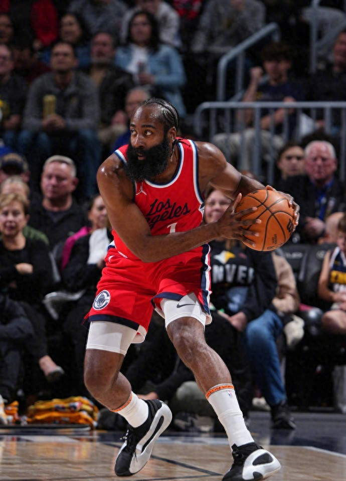 九博平台 -今夜突围战来临，布鲁克林篮网围绕NBA季后赛绝杀压哨，信心回归，轮换策略成焦点的简单介绍