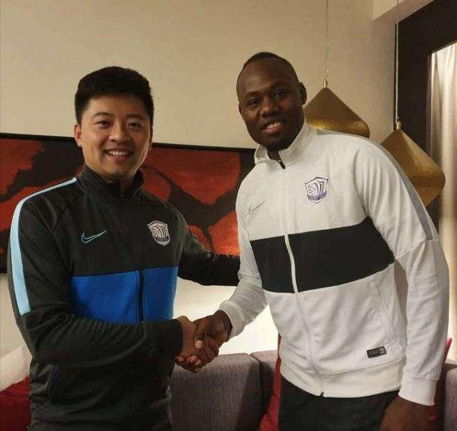 九博网站 -转会期深圳男篮调整名单以备英超；官宣签约环节打磨；悬念犹存；阵容厚度经受考验的简单介绍