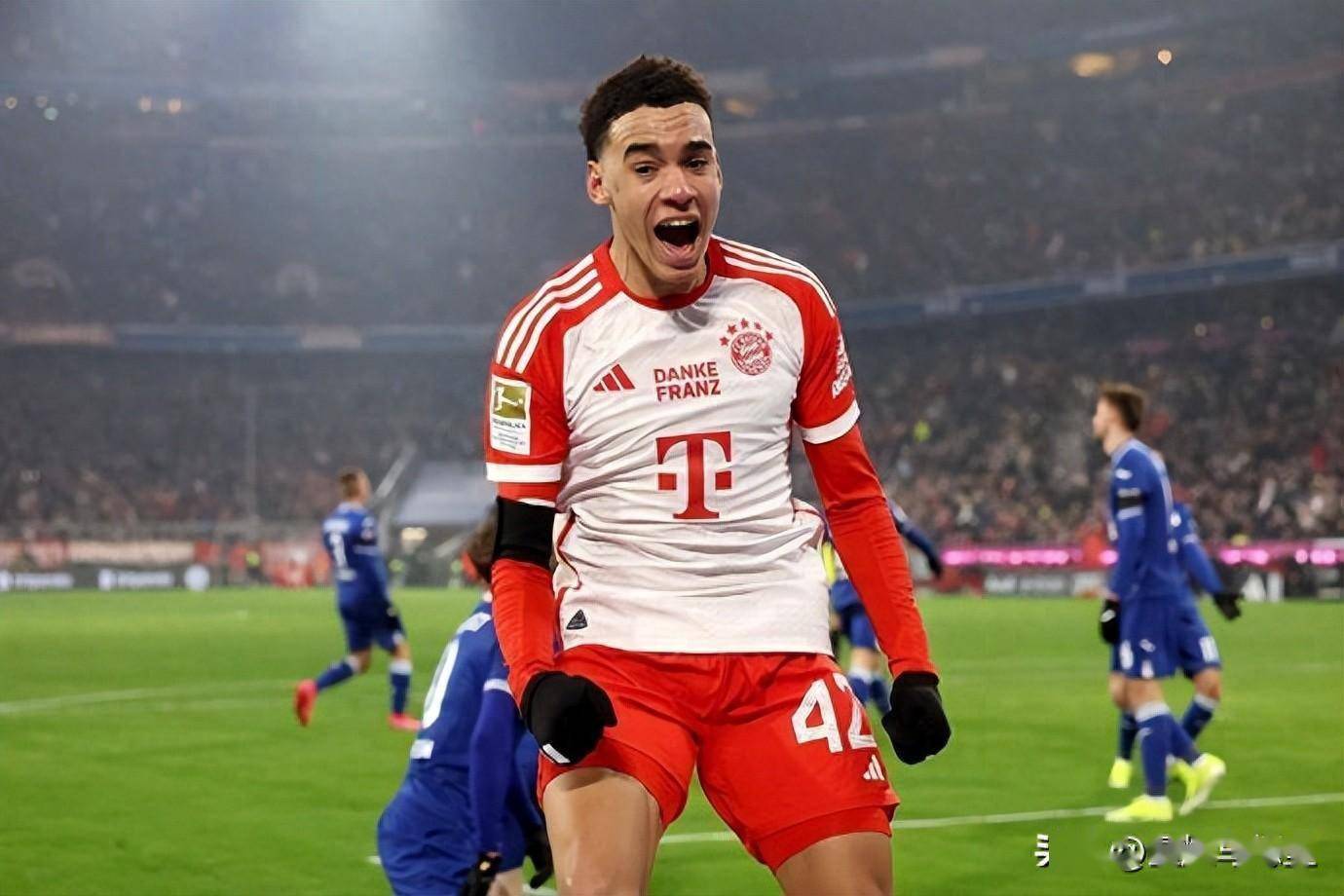 九博体育娱乐 -清晨德甲焦点战，波尔图迎来里程碑，气氛紧张，年轻球员得到机会的简单介绍